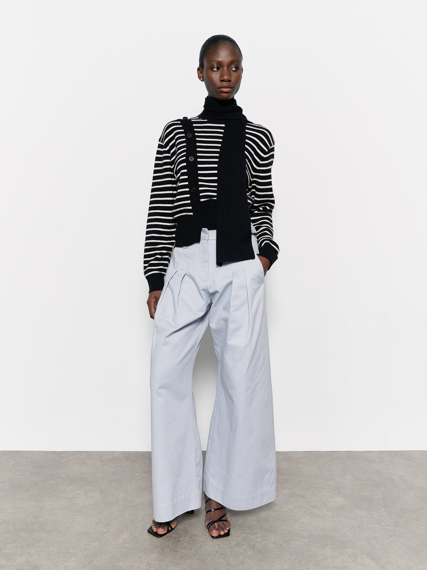Hilma Jumper Black / White Stripe